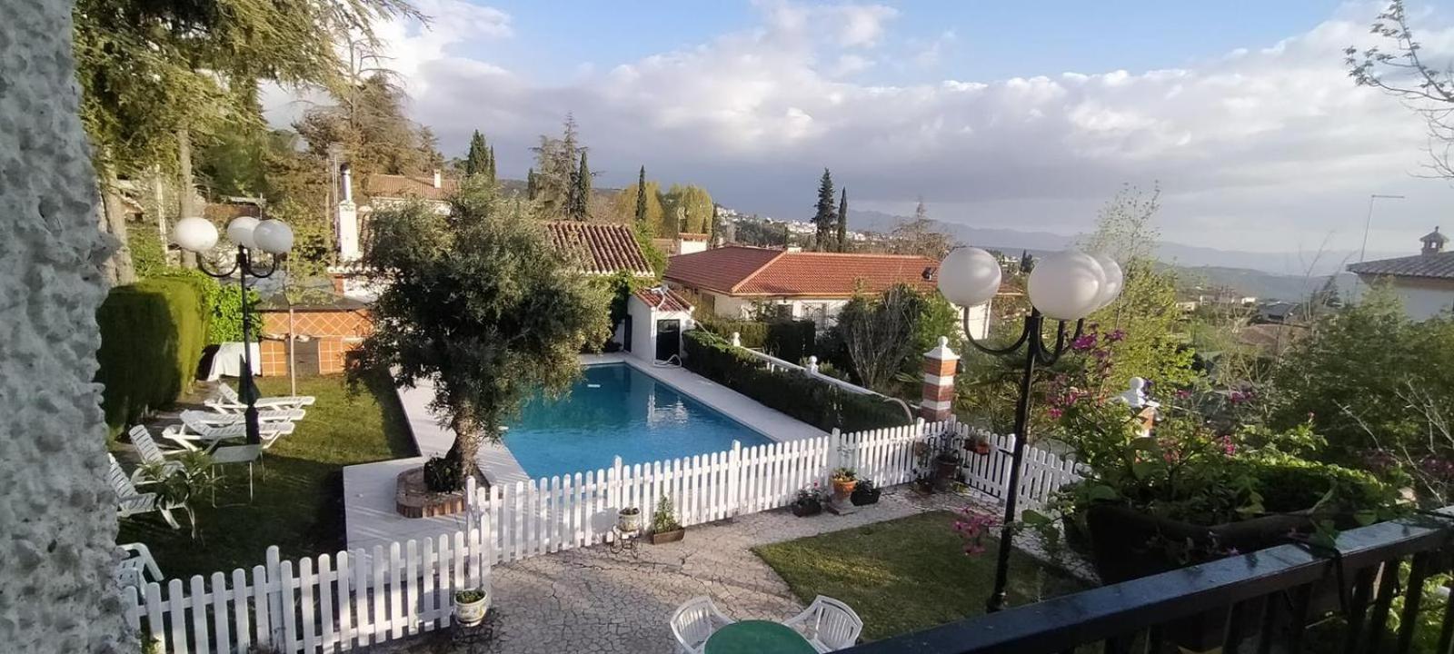 Casa Los Rosales Alfacar Exterior photo
